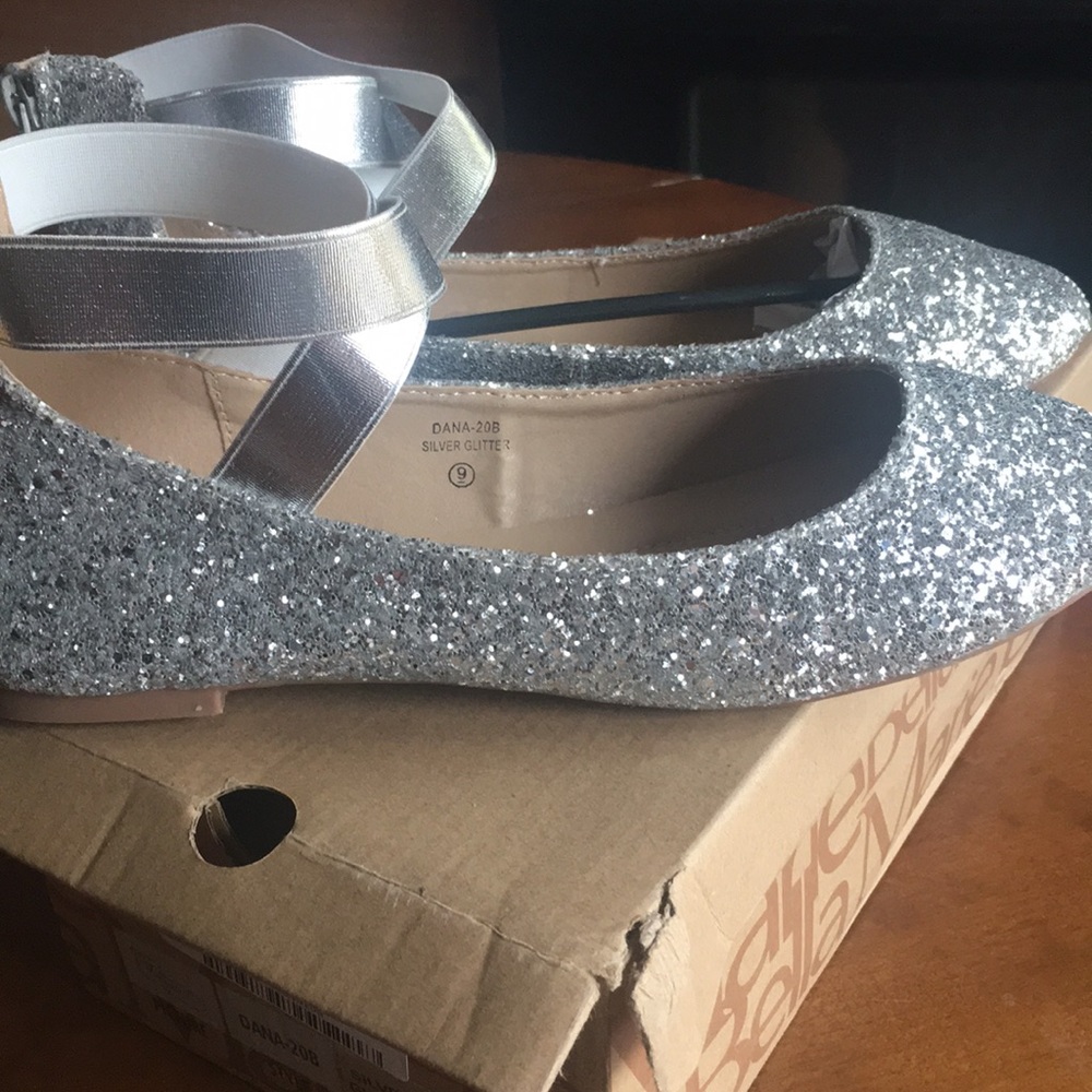 Bella Marie silver glitter ballet flats